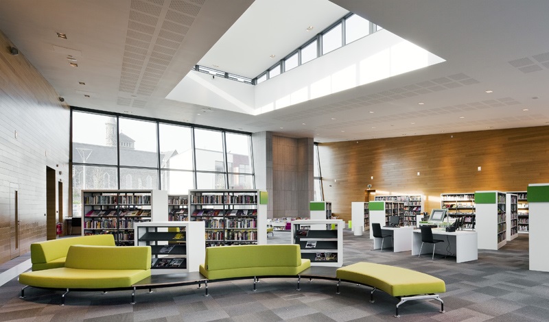 You are currently viewing Rockin’ around Gorey’s massive May Bush!