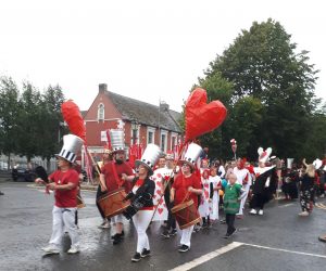 Read more about the article Bunclody streams into festive weekend mood