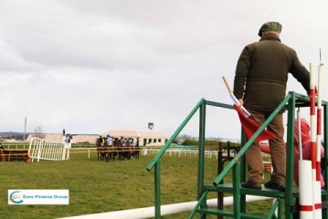 Read more about the article Style and sport at Wexford’s Friday races