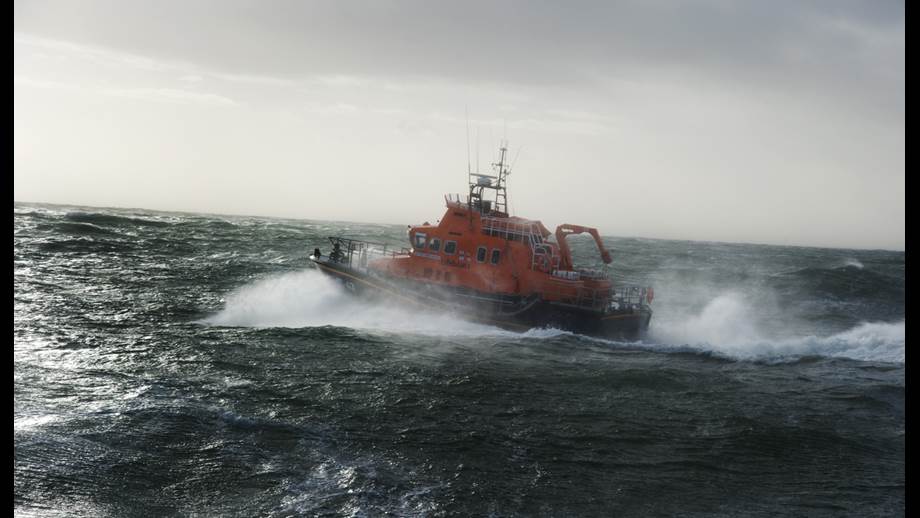 Read more about the article Lone yachtsman brought to safety at Rosslare