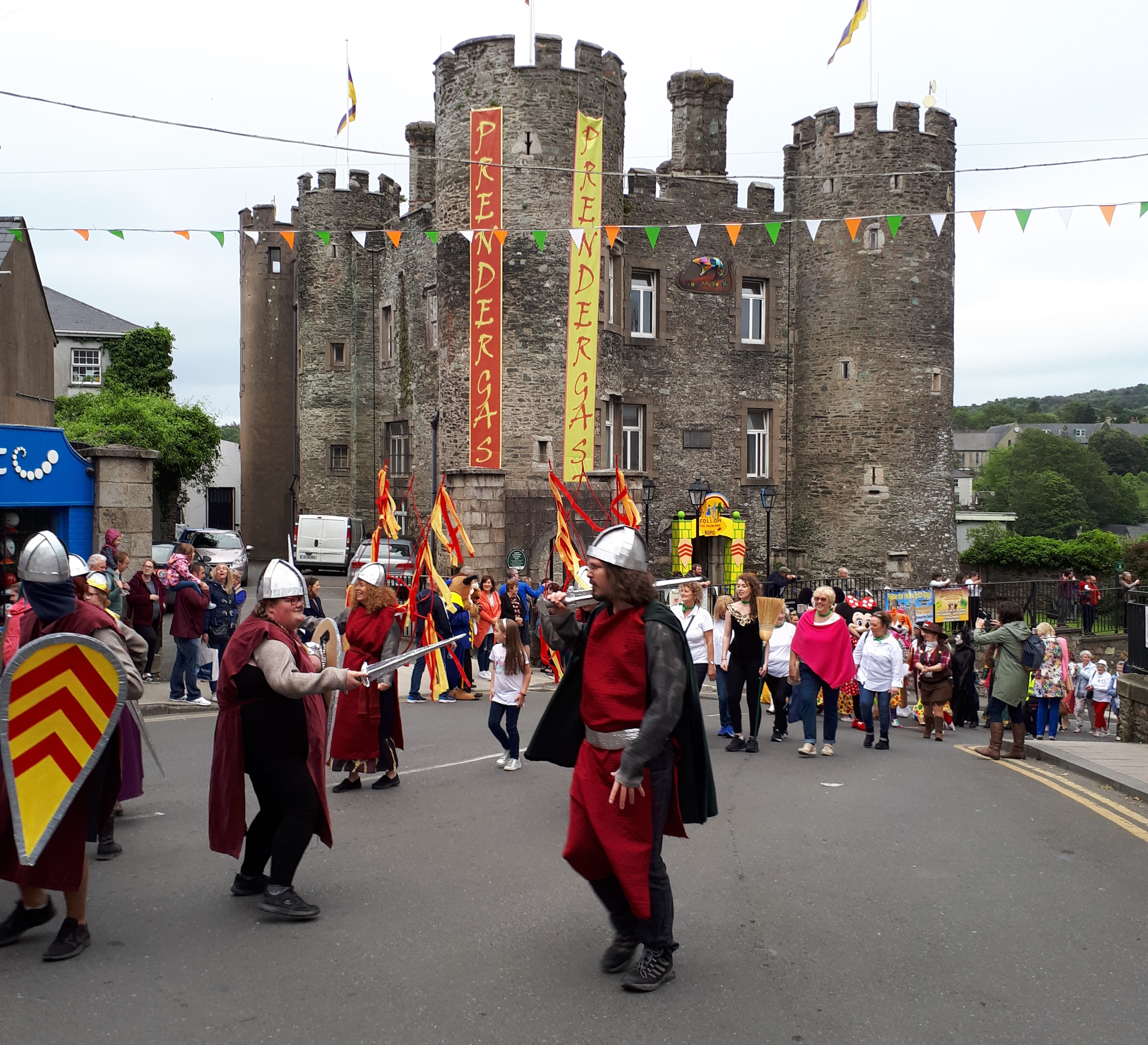 Read more about the article Strawberries and cream for Norman Enniscorthy