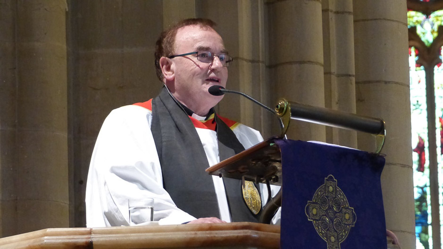 Read more about the article Sadness at the passing of Dean Philip Knowles