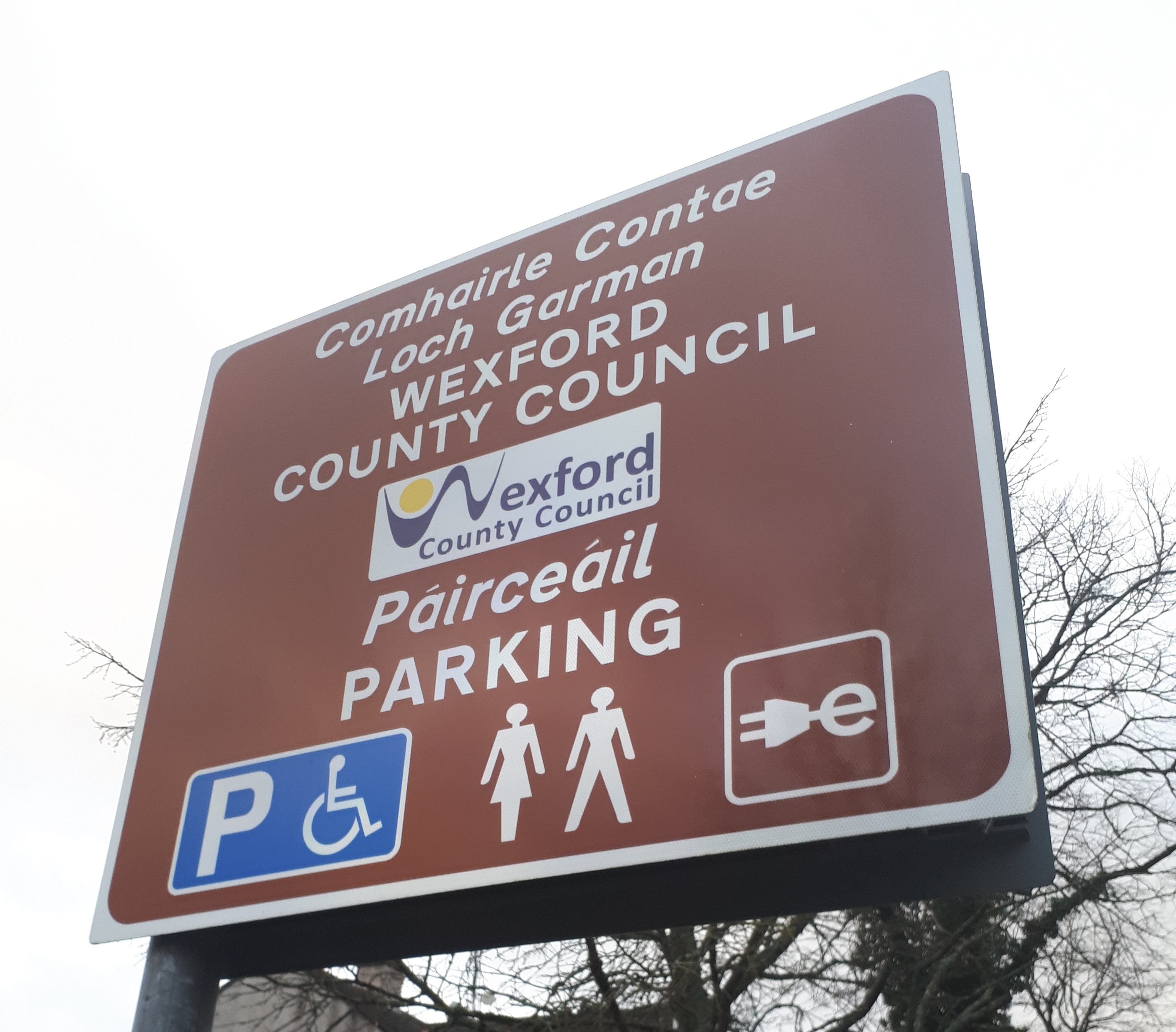 Read more about the article Free Parking for Christmas…in your nearest town