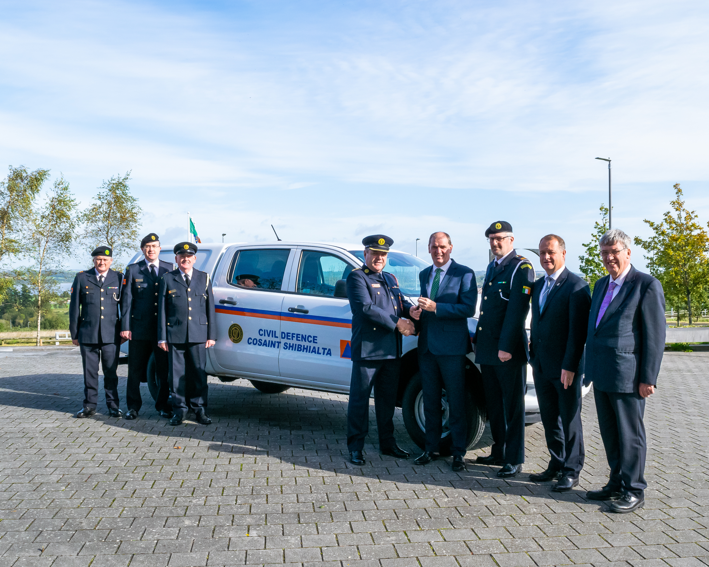Read more about the article Minister Kehoe presents jeep to Wexford Civil Defence
