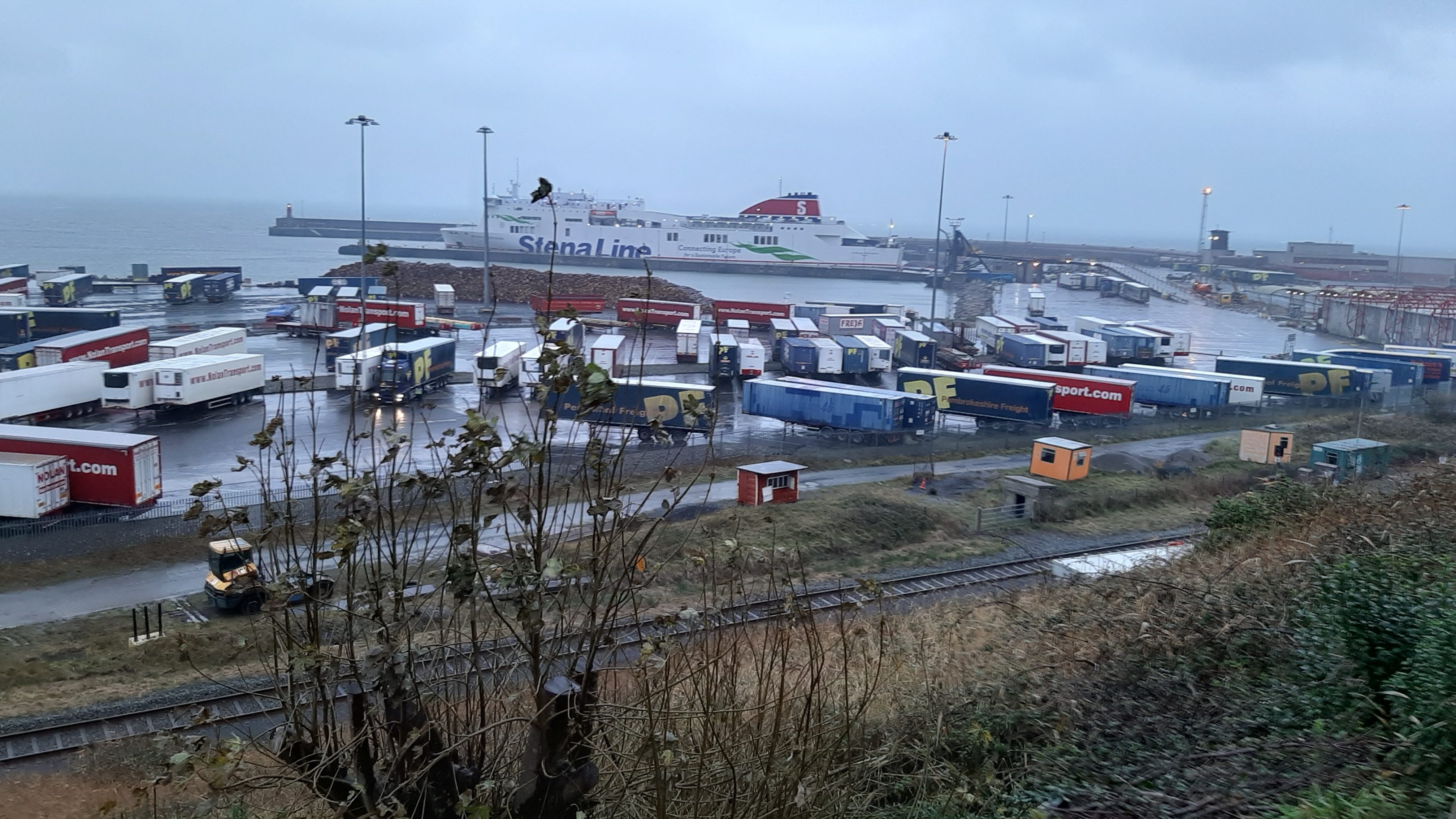 Read more about the article Revenue seize €280,000 cash at Rosslare Europort