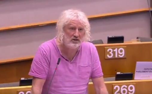 Read more about the article Brexit is Boring People to Death