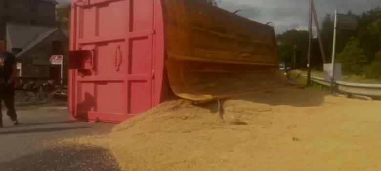 Read more about the article Road Blocked Overturned Trailer