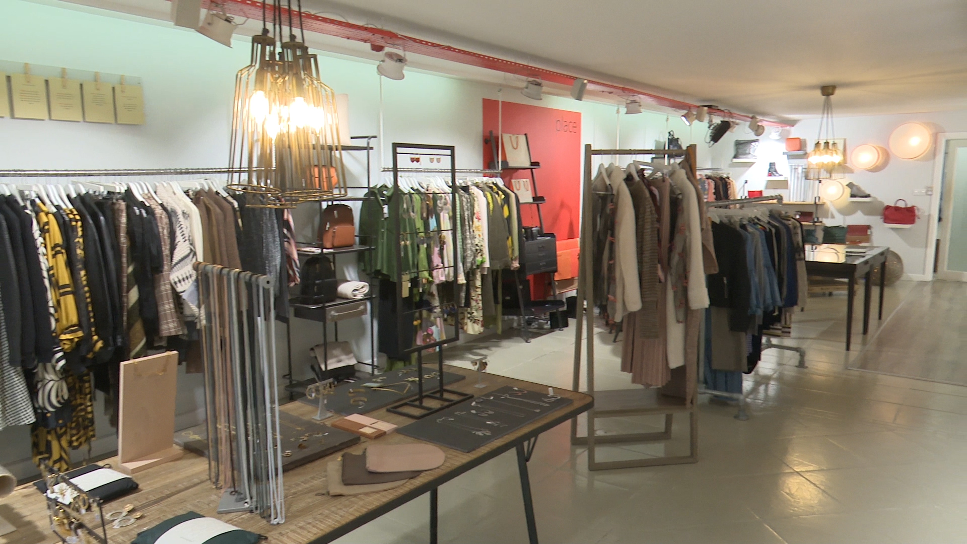 Read more about the article Retailers Face 3 More Weeks of Closure