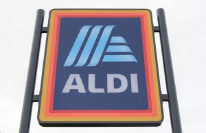Read more about the article Wexford Charities Receive Donation from Aldi Staff